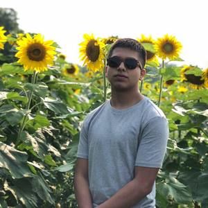Meet your Posher, Elijah